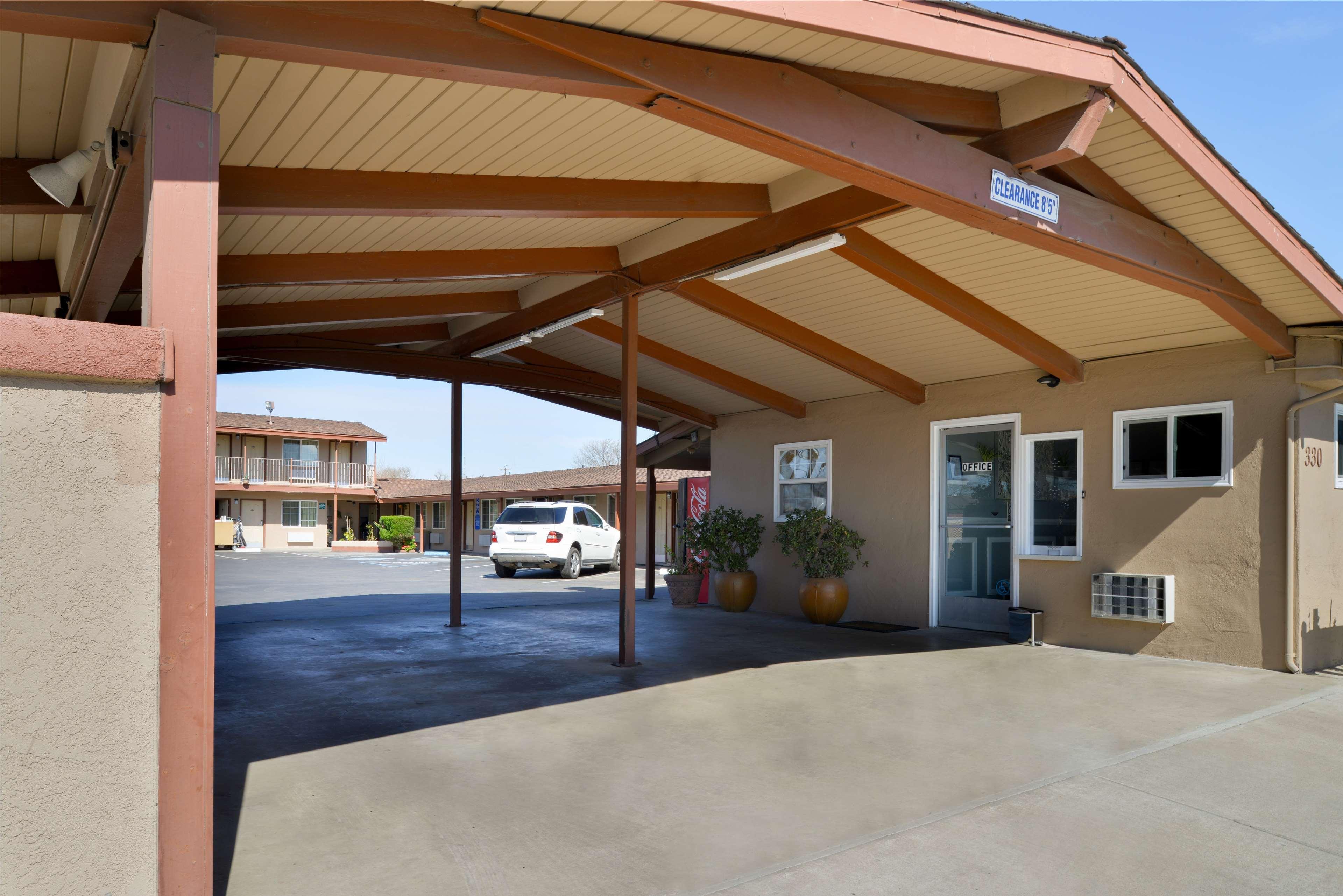 Americas Best Value Inn Los Banos Exterior photo
