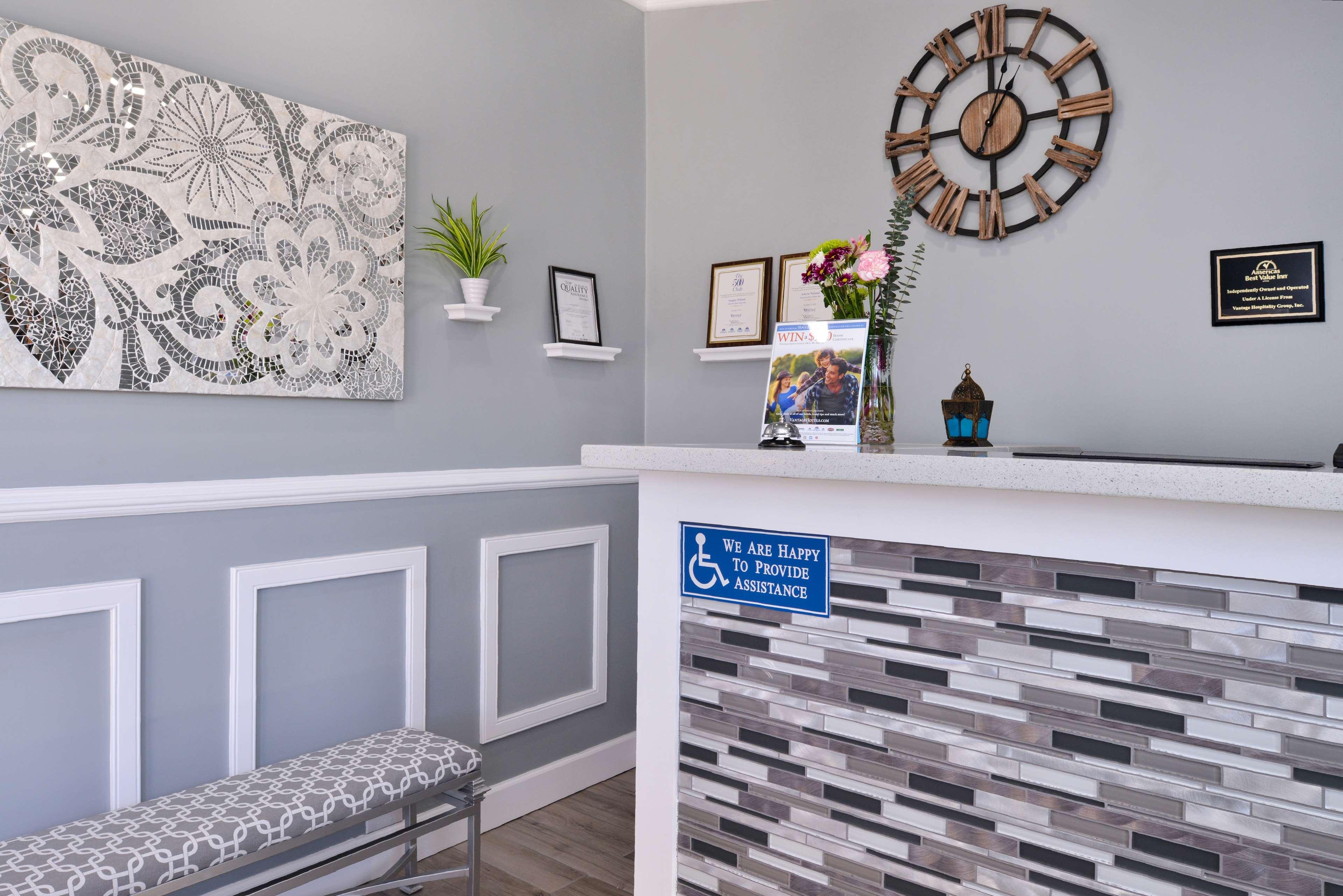 Americas Best Value Inn Los Banos Exterior photo