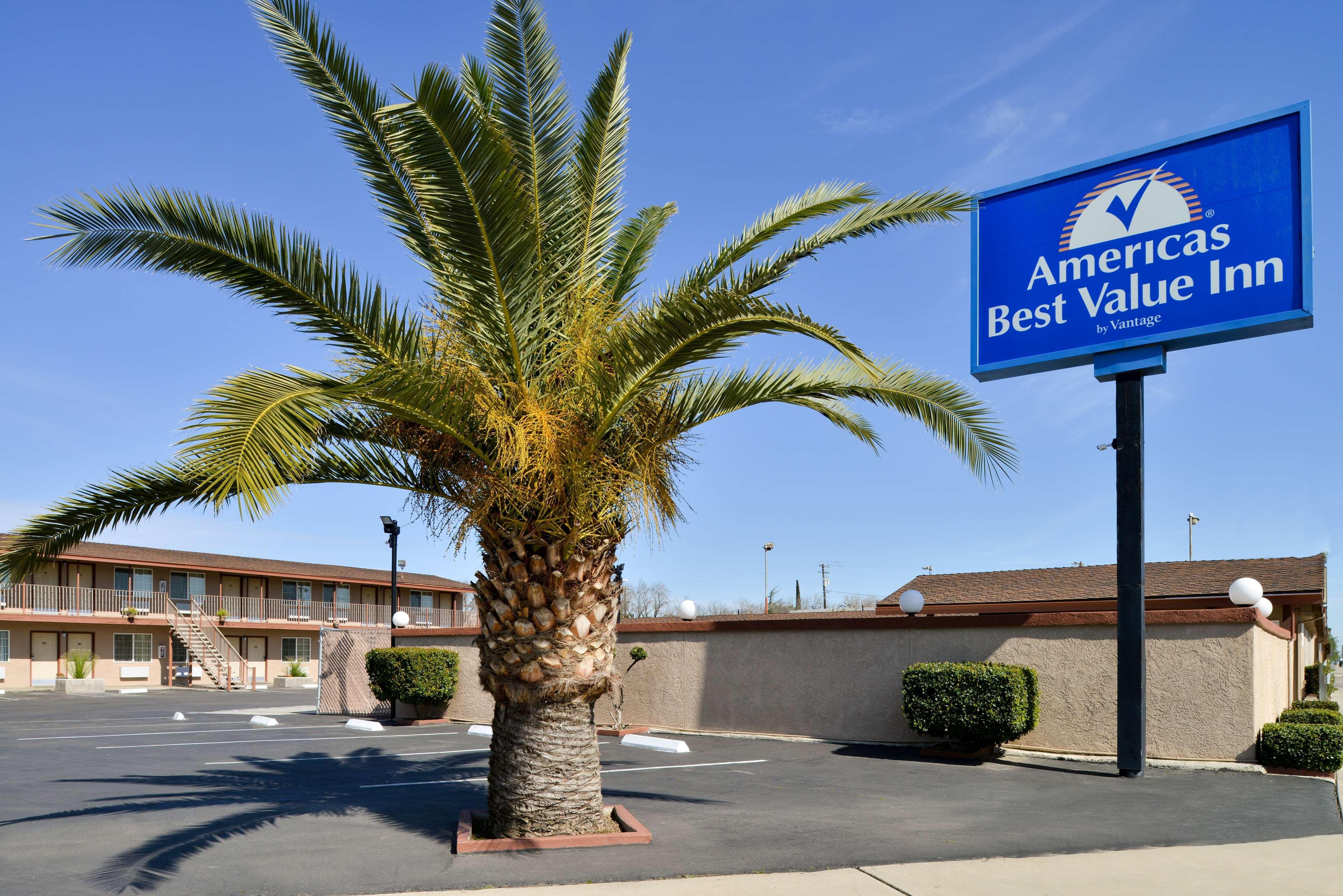 Americas Best Value Inn Los Banos Exterior photo