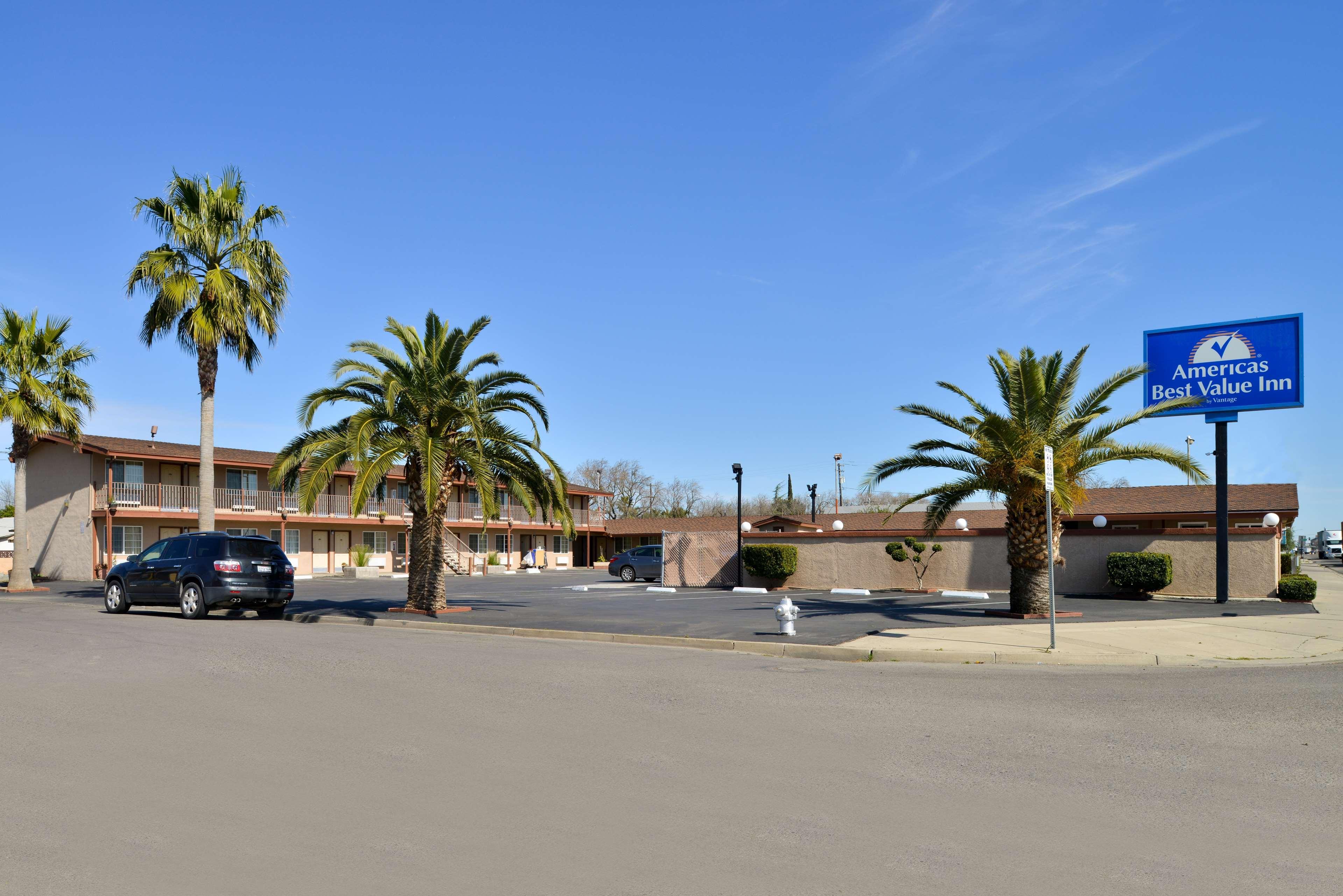 Americas Best Value Inn Los Banos Exterior photo