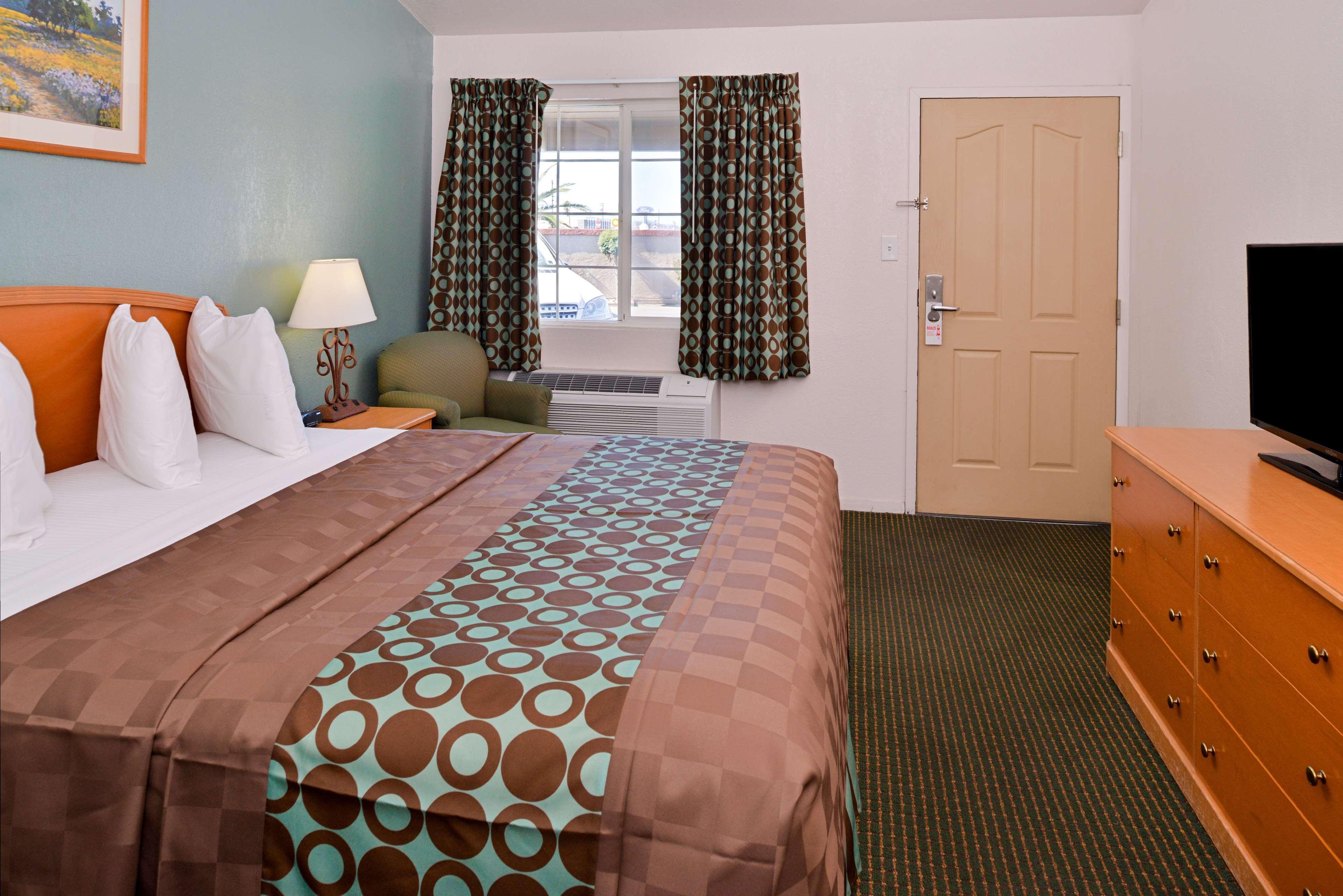 Americas Best Value Inn Los Banos Exterior photo