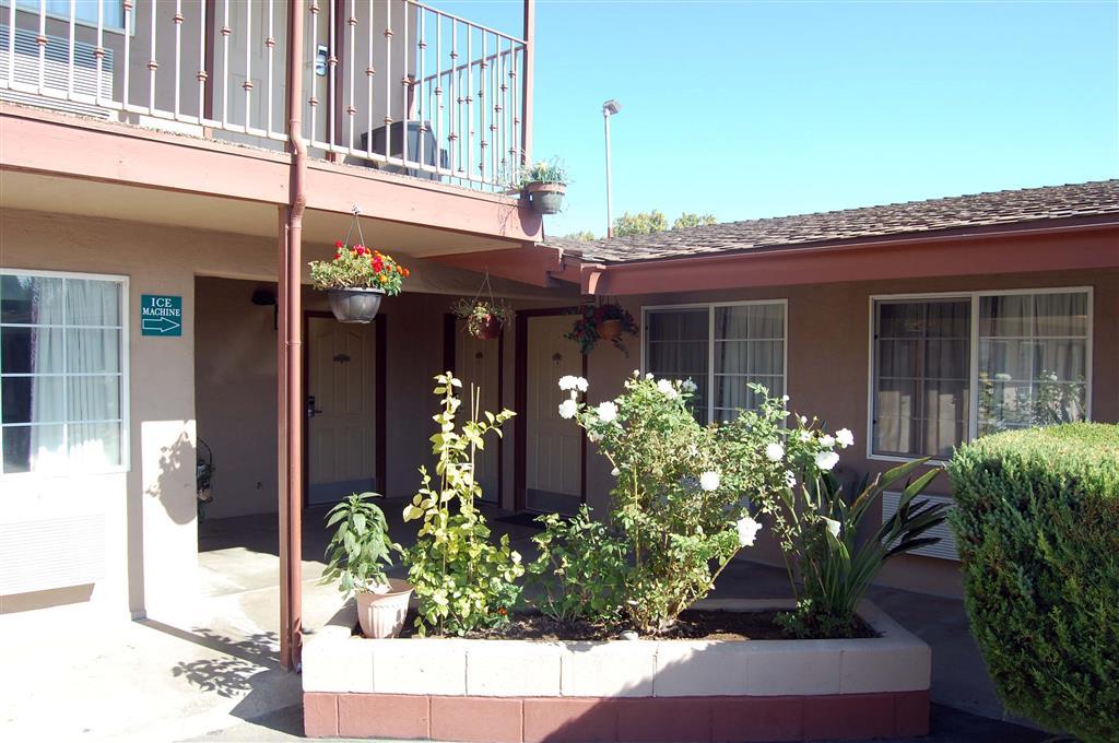 Americas Best Value Inn Los Banos Exterior photo