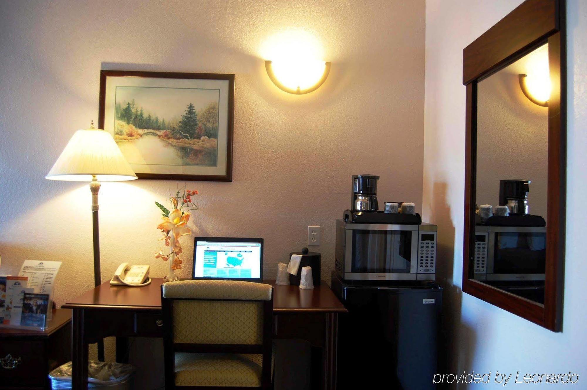 Americas Best Value Inn Los Banos Exterior photo